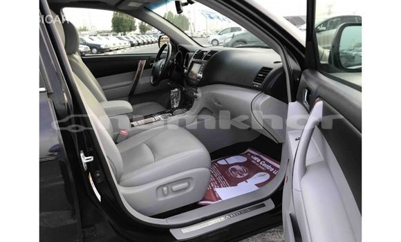 Buy Import Toyota Highlander Black Car in Import - Dubai in Bumthang Buy Import Toyota Highlander Black Car in Import - Dubai in Bumthang