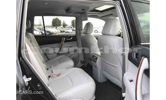 Buy Import Toyota Highlander Black Car in Import - Dubai in Bumthang Buy Import Toyota Highlander Black Car in Import - Dubai in Bumthang