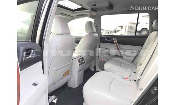 Buy Import Toyota Highlander Black Car in Import - Dubai in Bumthang Buy Import Toyota Highlander Black Car in Import - Dubai in Bumthang