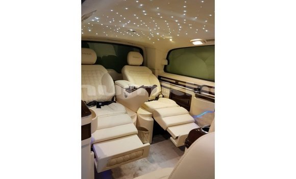 Buy Import Mercedes-Benz 250 Black Car in Import - Dubai in Bumthang Buy Import Mercedes-Benz 250 Black Car in Import - Dubai in Bumthang