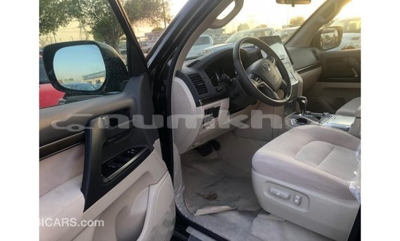Buy Import Toyota Land Cruiser Black Car in Import - Dubai in Bumthang Buy Import Toyota Land Cruiser Black Car in Import - Dubai in Bumthang