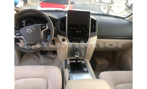 Buy Import Toyota Land Cruiser Black Car in Import - Dubai in Bumthang Buy Import Toyota Land Cruiser Black Car in Import - Dubai in Bumthang