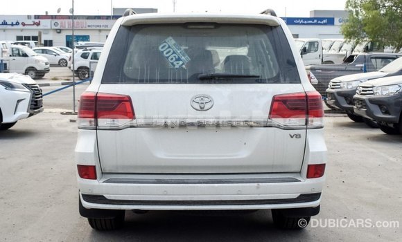 Buy Import Toyota Land Cruiser White Car in Import - Dubai in Bumthang Buy Import Toyota Land Cruiser White Car in Import - Dubai in Bumthang