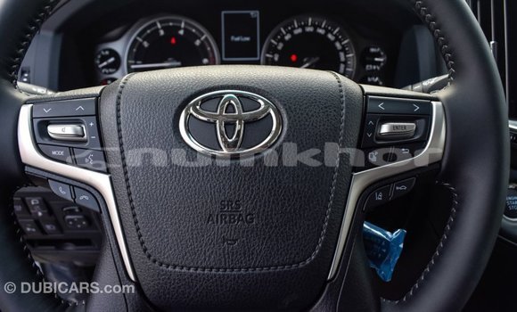 Buy Import Toyota Land Cruiser White Car in Import - Dubai in Bumthang Buy Import Toyota Land Cruiser White Car in Import - Dubai in Bumthang