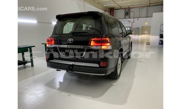 Buy Import Toyota Land Cruiser Black Car in Import - Dubai in Bumthang Buy Import Toyota Land Cruiser Black Car in Import - Dubai in Bumthang
