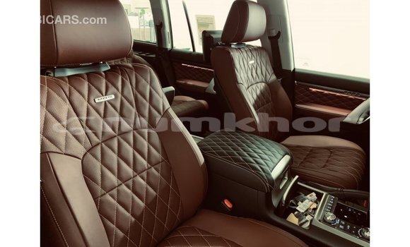 Buy Import Toyota Land Cruiser Black Car in Import - Dubai in Bumthang Buy Import Toyota Land Cruiser Black Car in Import - Dubai in Bumthang