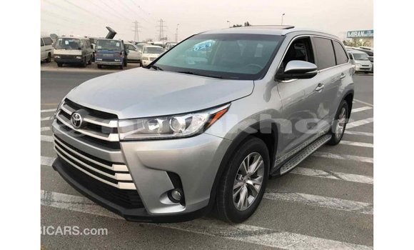 Buy Import Toyota Highlander Other Car in Import - Dubai in Bumthang Buy Import Toyota Highlander Other Car in Import - Dubai in Bumthang