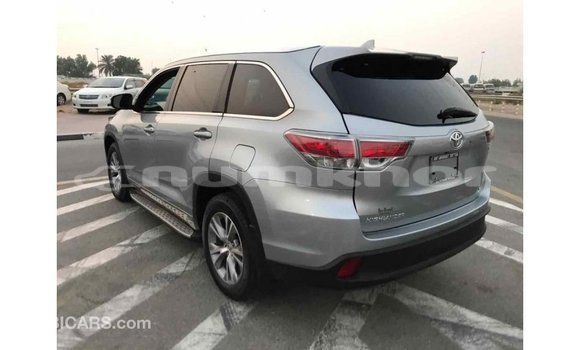 Buy Import Toyota Highlander Other Car in Import - Dubai in Bumthang Buy Import Toyota Highlander Other Car in Import - Dubai in Bumthang