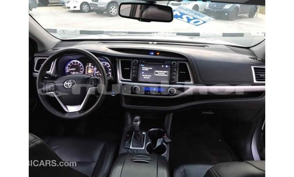 Buy Import Toyota Highlander Other Car in Import - Dubai in Bumthang Buy Import Toyota Highlander Other Car in Import - Dubai in Bumthang