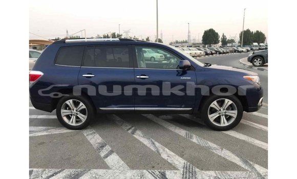 Buy Import Toyota Highlander Blue Car in Import - Dubai in Bumthang Buy Import Toyota Highlander Blue Car in Import - Dubai in Bumthang