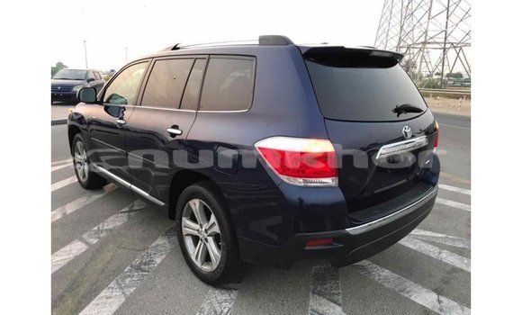 Buy Import Toyota Highlander Blue Car in Import - Dubai in Bumthang Buy Import Toyota Highlander Blue Car in Import - Dubai in Bumthang