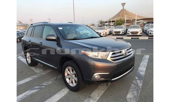 Buy Import Toyota Highlander Other Car in Import - Dubai in Bumthang Buy Import Toyota Highlander Other Car in Import - Dubai in Bumthang