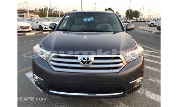 Buy Import Toyota Highlander Other Car in Import - Dubai in Bumthang Buy Import Toyota Highlander Other Car in Import - Dubai in Bumthang