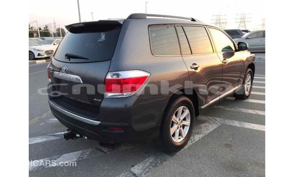 Buy Import Toyota Highlander Other Car in Import - Dubai in Bumthang Buy Import Toyota Highlander Other Car in Import - Dubai in Bumthang