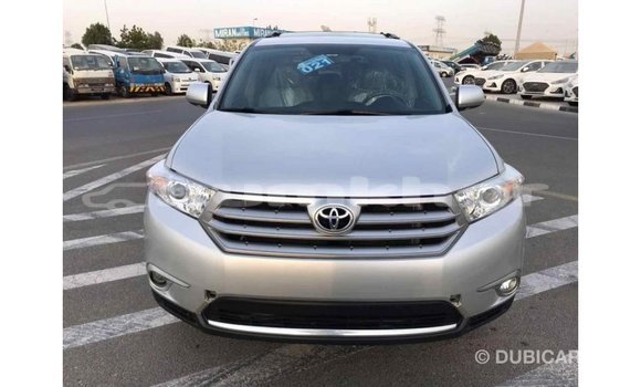 Buy Import Toyota Highlander Other Car in Import - Dubai in Bumthang Buy Import Toyota Highlander Other Car in Import - Dubai in Bumthang