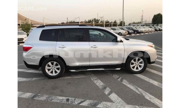 Buy Import Toyota Highlander Other Car in Import - Dubai in Bumthang Buy Import Toyota Highlander Other Car in Import - Dubai in Bumthang