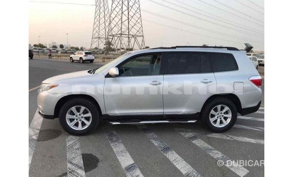 Buy Import Toyota Highlander Other Car in Import - Dubai in Bumthang Buy Import Toyota Highlander Other Car in Import - Dubai in Bumthang
