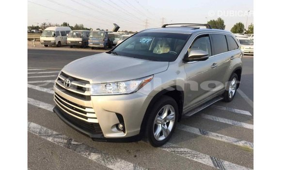 Buy Import Toyota Highlander Beige Car in Import - Dubai in Bumthang Buy Import Toyota Highlander Beige Car in Import - Dubai in Bumthang