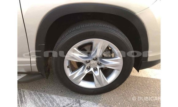 Buy Import Toyota Highlander Beige Car in Import - Dubai in Bumthang Buy Import Toyota Highlander Beige Car in Import - Dubai in Bumthang