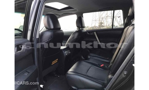 Buy Import Toyota Highlander Black Car in Import - Dubai in Bumthang Buy Import Toyota Highlander Black Car in Import - Dubai in Bumthang