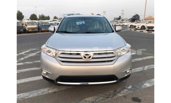 Buy Import Toyota Highlander Other Car in Import - Dubai in Bumthang Buy Import Toyota Highlander Other Car in Import - Dubai in Bumthang