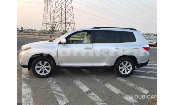 Buy Import Toyota Highlander Other Car in Import - Dubai in Bumthang Buy Import Toyota Highlander Other Car in Import - Dubai in Bumthang