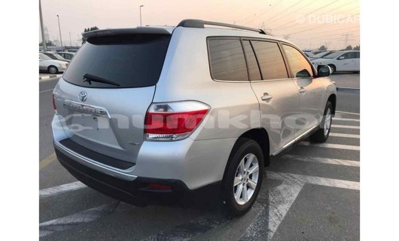 Buy Import Toyota Highlander Other Car in Import - Dubai in Bumthang Buy Import Toyota Highlander Other Car in Import - Dubai in Bumthang