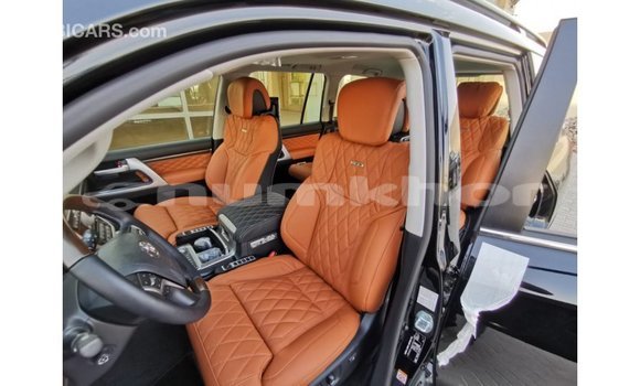 Buy Import Toyota Land Cruiser Black Car in Import - Dubai in Bumthang Buy Import Toyota Land Cruiser Black Car in Import - Dubai in Bumthang
