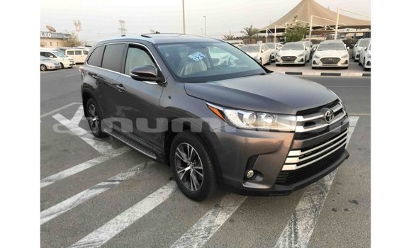 Buy Import Toyota Highlander Other Car in Import - Dubai in Bumthang Buy Import Toyota Highlander Other Car in Import - Dubai in Bumthang