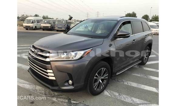 Buy Import Toyota Highlander Other Car in Import - Dubai in Bumthang Buy Import Toyota Highlander Other Car in Import - Dubai in Bumthang