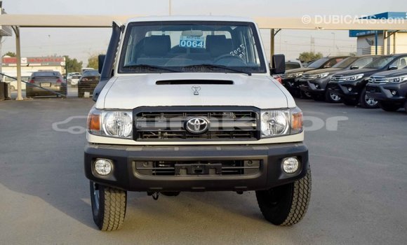 Buy Import Toyota Land Cruiser Beige Car in Import - Dubai in Bumthang Buy Import Toyota Land Cruiser Beige Car in Import - Dubai in Bumthang