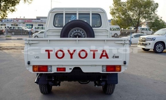 Buy Import Toyota Land Cruiser Beige Car in Import - Dubai in Bumthang Buy Import Toyota Land Cruiser Beige Car in Import - Dubai in Bumthang