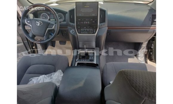 Buy Import Toyota Land Cruiser Black Car in Import - Dubai in Bumthang Buy Import Toyota Land Cruiser Black Car in Import - Dubai in Bumthang