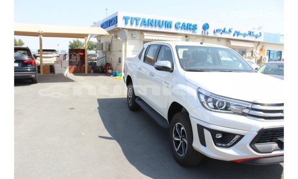Buy Import Toyota Hilux White Car in Import - Dubai in Bumthang Buy Import Toyota Hilux White Car in Import - Dubai in Bumthang
