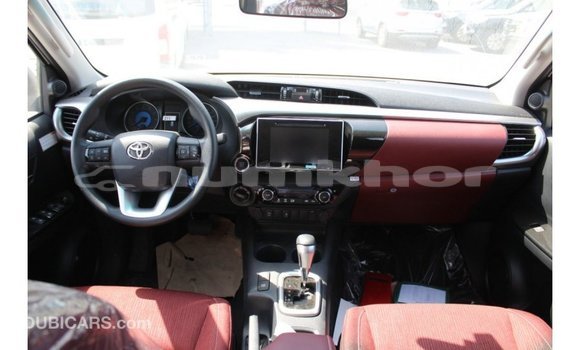 Buy Import Toyota Hilux White Car in Import - Dubai in Bumthang Buy Import Toyota Hilux White Car in Import - Dubai in Bumthang