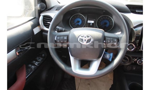 Buy Import Toyota Hilux White Car in Import - Dubai in Bumthang Buy Import Toyota Hilux White Car in Import - Dubai in Bumthang