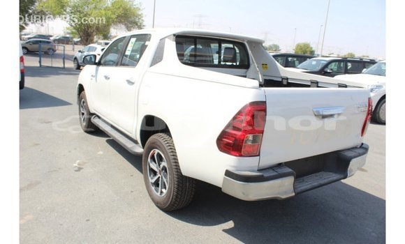 Buy Import Toyota Hilux White Car in Import - Dubai in Bumthang Buy Import Toyota Hilux White Car in Import - Dubai in Bumthang