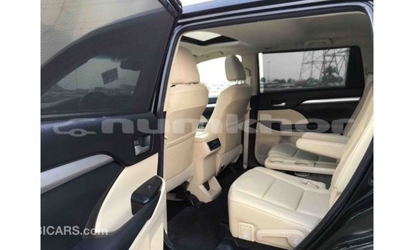 Buy Import Toyota Highlander Black Car in Import - Dubai in Bumthang Buy Import Toyota Highlander Black Car in Import - Dubai in Bumthang