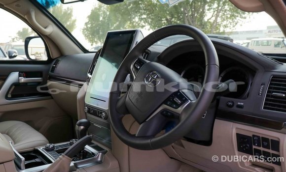 Buy Import Toyota Land Cruiser White Car in Import - Dubai in Bumthang Buy Import Toyota Land Cruiser White Car in Import - Dubai in Bumthang