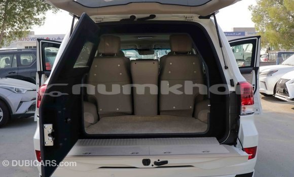 Buy Import Toyota Land Cruiser White Car in Import - Dubai in Bumthang Buy Import Toyota Land Cruiser White Car in Import - Dubai in Bumthang