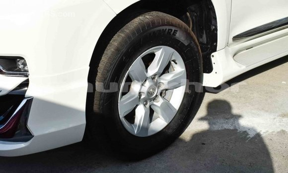 Buy Import Toyota Prado White Car in Import - Dubai in Bumthang Buy Import Toyota Prado White Car in Import - Dubai in Bumthang