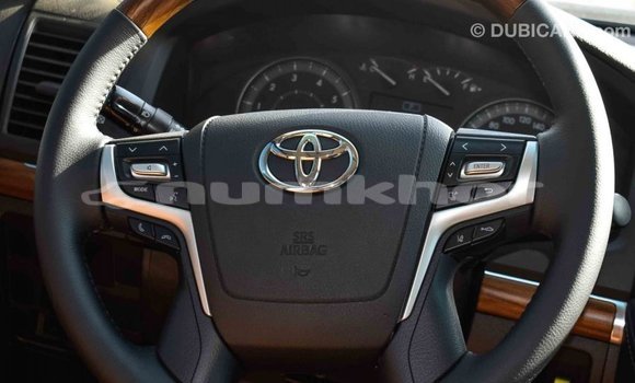 Buy Import Toyota Land Cruiser White Car in Import - Dubai in Bumthang Buy Import Toyota Land Cruiser White Car in Import - Dubai in Bumthang