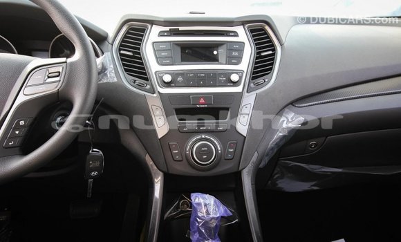 Buy Import Hyundai Santa Fe White Car in Import - Dubai in Bumthang Buy Import Hyundai Santa Fe White Car in Import - Dubai in Bumthang
