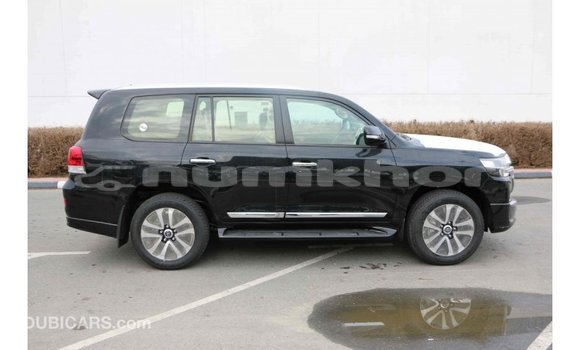 Buy Import Toyota Land Cruiser Black Car in Import - Dubai in Bumthang Buy Import Toyota Land Cruiser Black Car in Import - Dubai in Bumthang