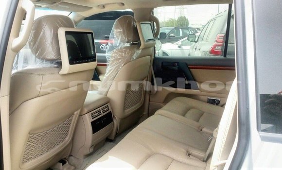 Buy Import Toyota Land Cruiser Other Car in Import - Dubai in Bumthang Buy Import Toyota Land Cruiser Other Car in Import - Dubai in Bumthang