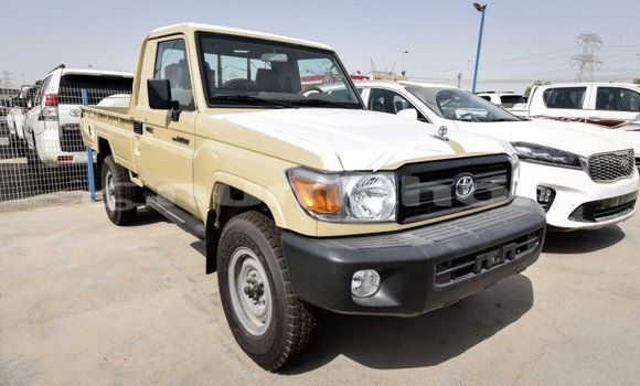 Buy Import Toyota Land Cruiser Beige Car in Import - Dubai in Bumthang Buy Import Toyota Land Cruiser Beige Car in Import - Dubai in Bumthang