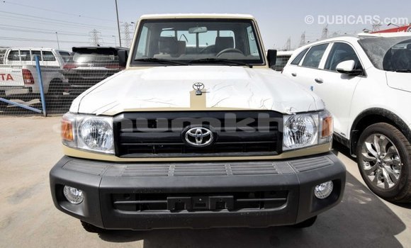 Buy Import Toyota Land Cruiser Beige Car in Import - Dubai in Bumthang Buy Import Toyota Land Cruiser Beige Car in Import - Dubai in Bumthang