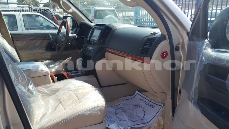 Big with watermark toyota land cruiser bumthang import dubai 1780