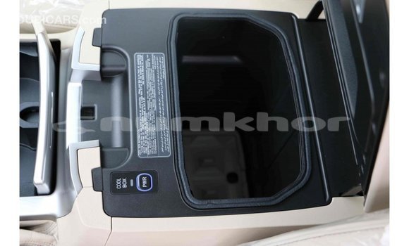 Buy Import Toyota Land Cruiser Black Car in Import - Dubai in Bumthang Buy Import Toyota Land Cruiser Black Car in Import - Dubai in Bumthang