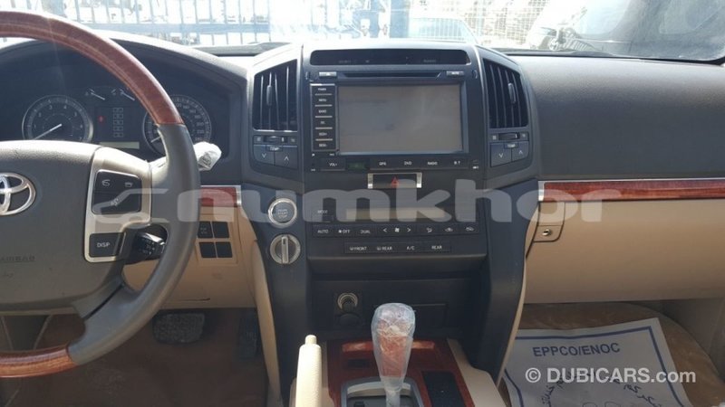 Big with watermark toyota land cruiser bumthang import dubai 1780